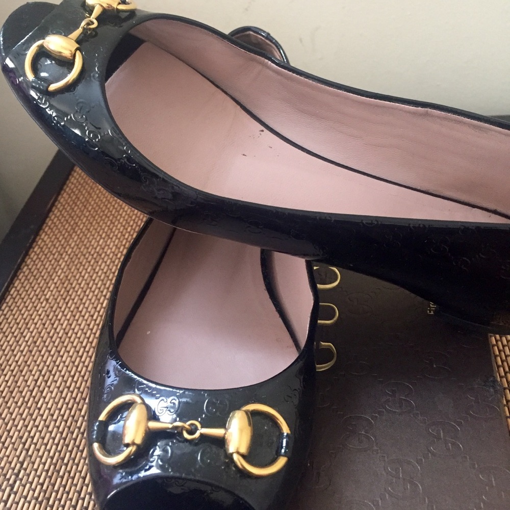 Gucci flat